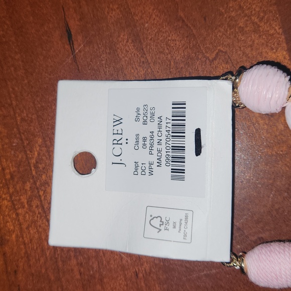 Jcrew mixed material baby pink necklace 16" - Picture 2 of 2